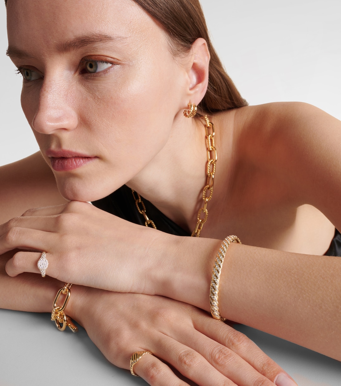 Sculpted Cable 18kt gold bangle with diamonds | David Yurman