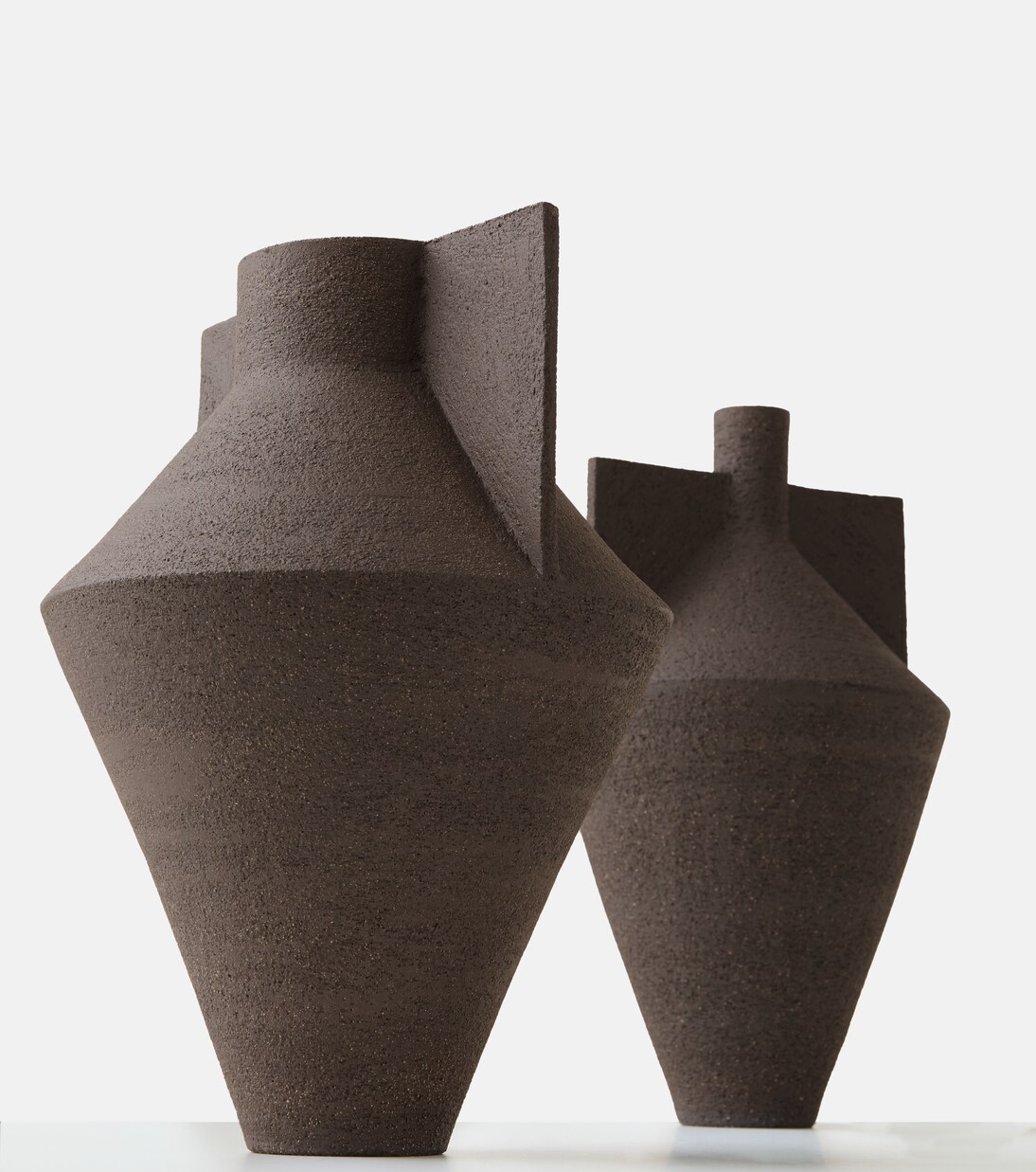 Jana ceramic vase by Antonio Forteleoni  | Cappellini