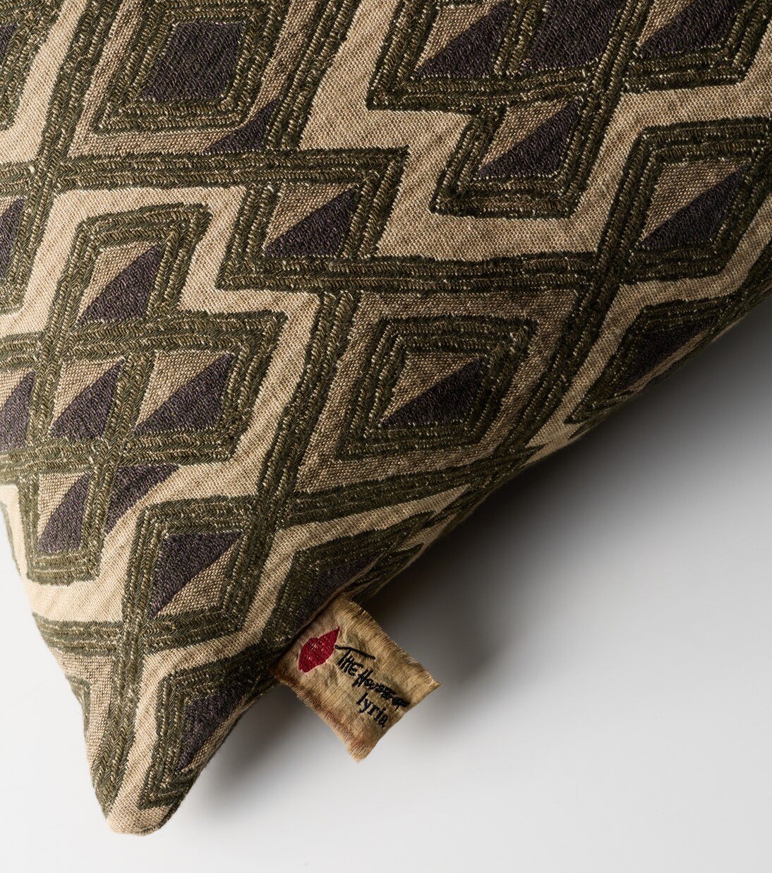 Zefiro linen cushion | The House of Lyria
