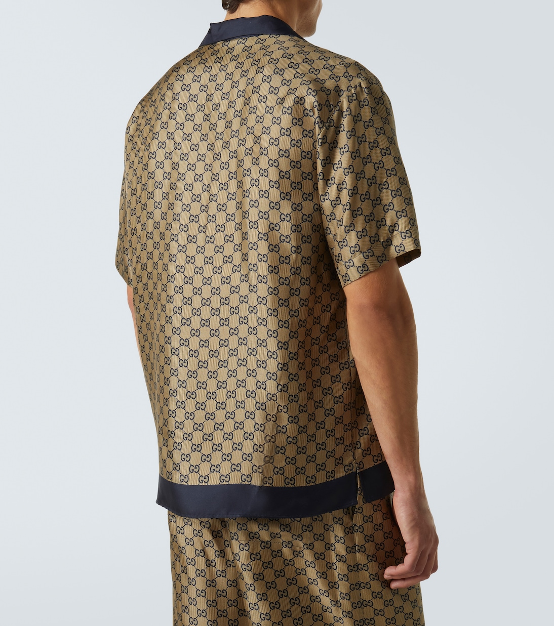 قميص من الحرير بطبعات GG | Gucci
