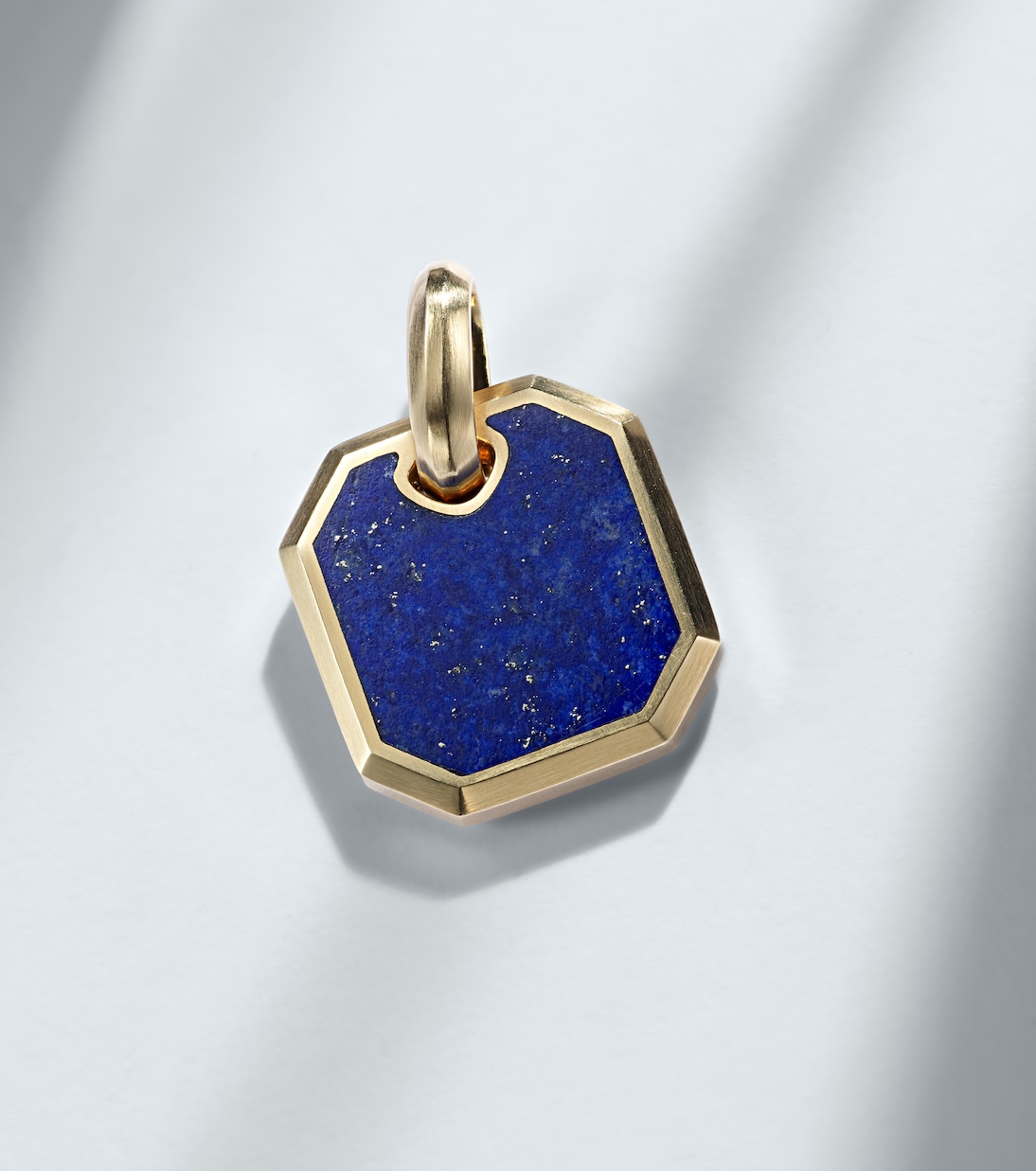Amulet 18kt gold pendant with lapis lazuli | David Yurman