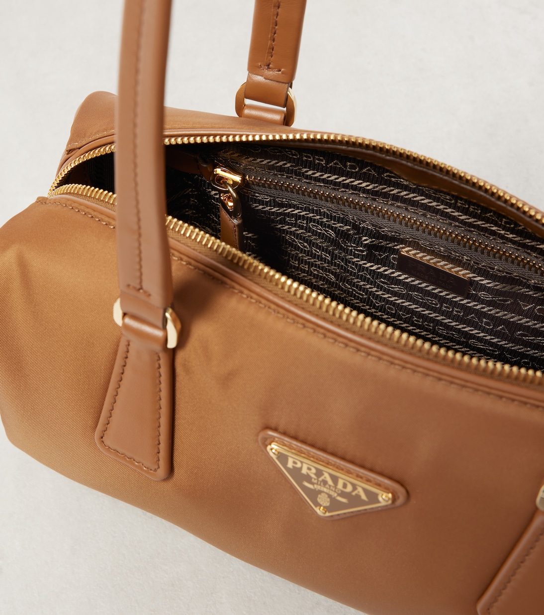 Sac Medium en Re-Nylon et cuir | Prada