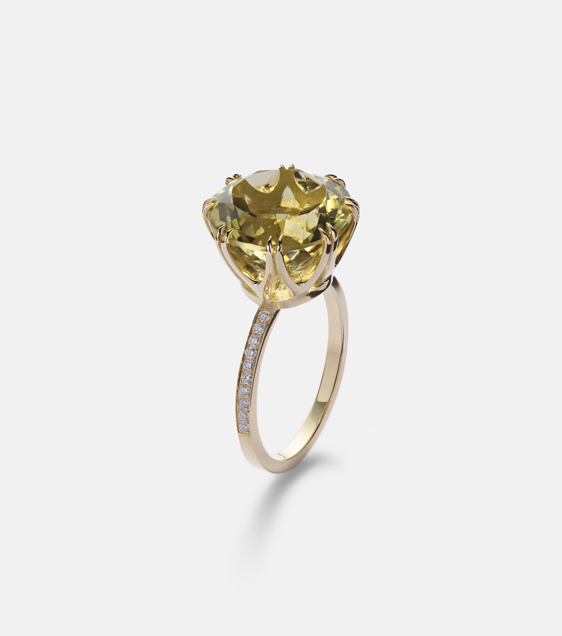 18kt gold ring with topaz and diamonds  | Ileana Makri