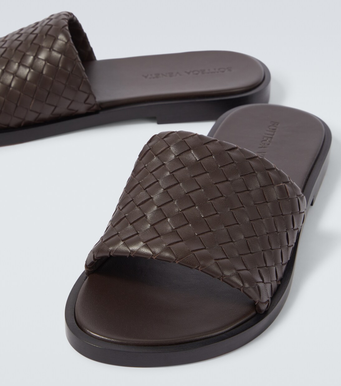 Elio Intrecciato leather slides | Bottega Veneta