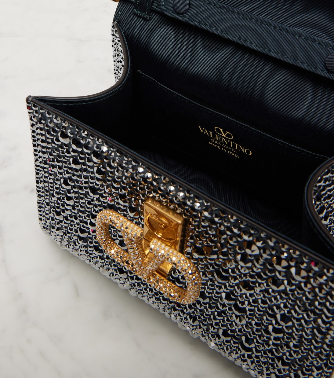 Tote Bag VSling Small aus Veloursleder mit Kristallen | Valentino Garavani