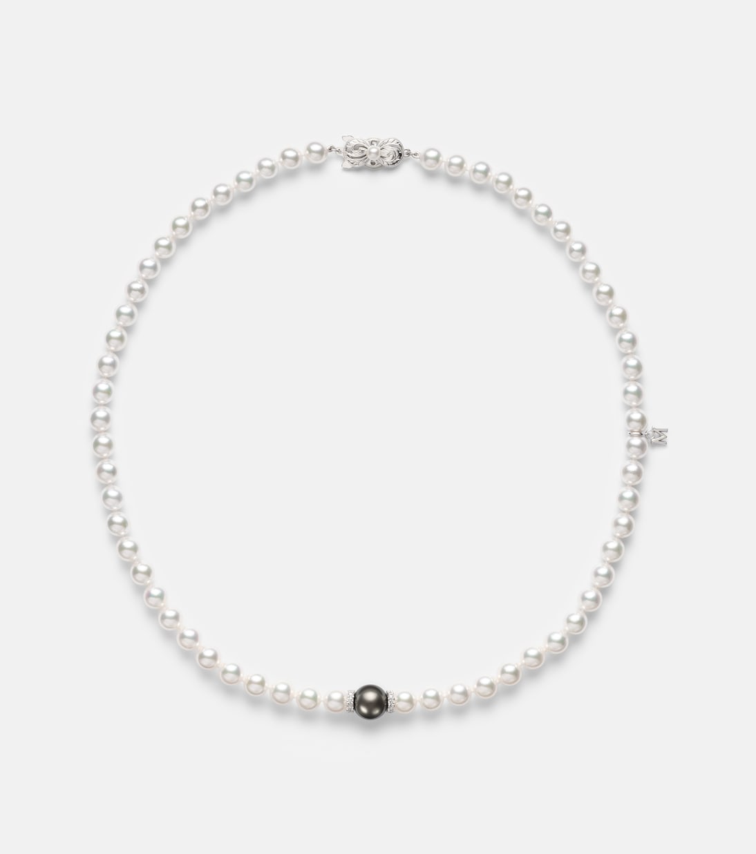 18kt white gold necklace with pearls and diamonds | Mikimoto