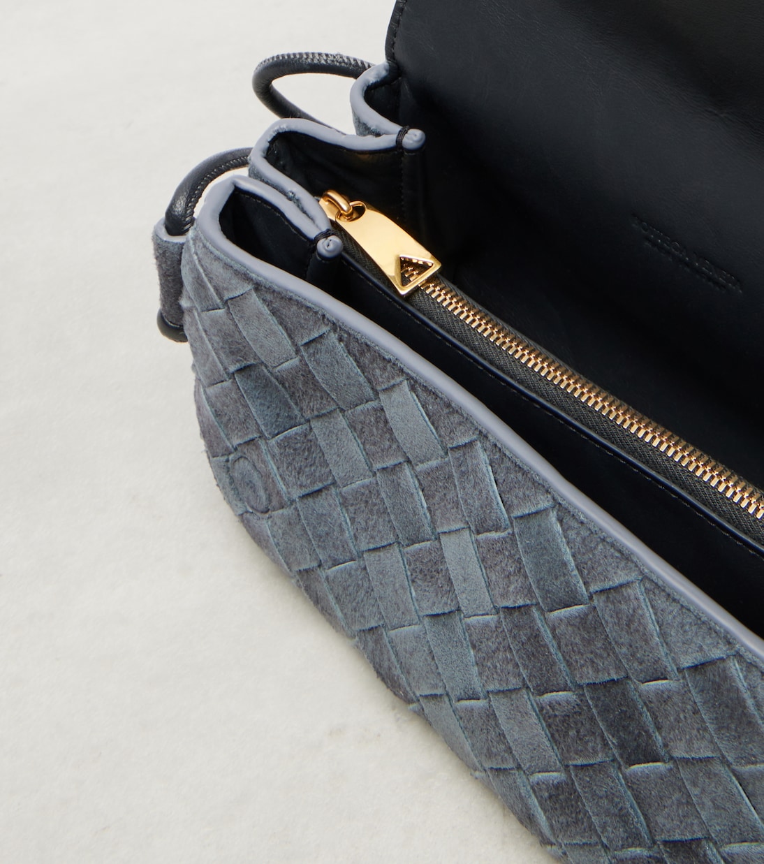 Crossbody Bag Notturno aus Veloursleder | Bottega Veneta