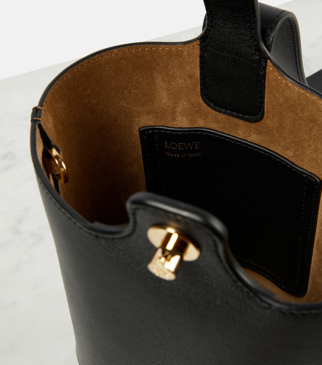 Bucket Bag Pebble Mini aus Leder | Loewe