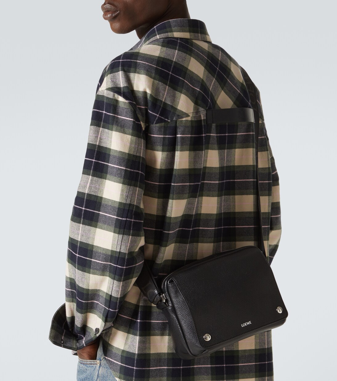 Bolso al hombro Pebble Medium de piel | Loewe
