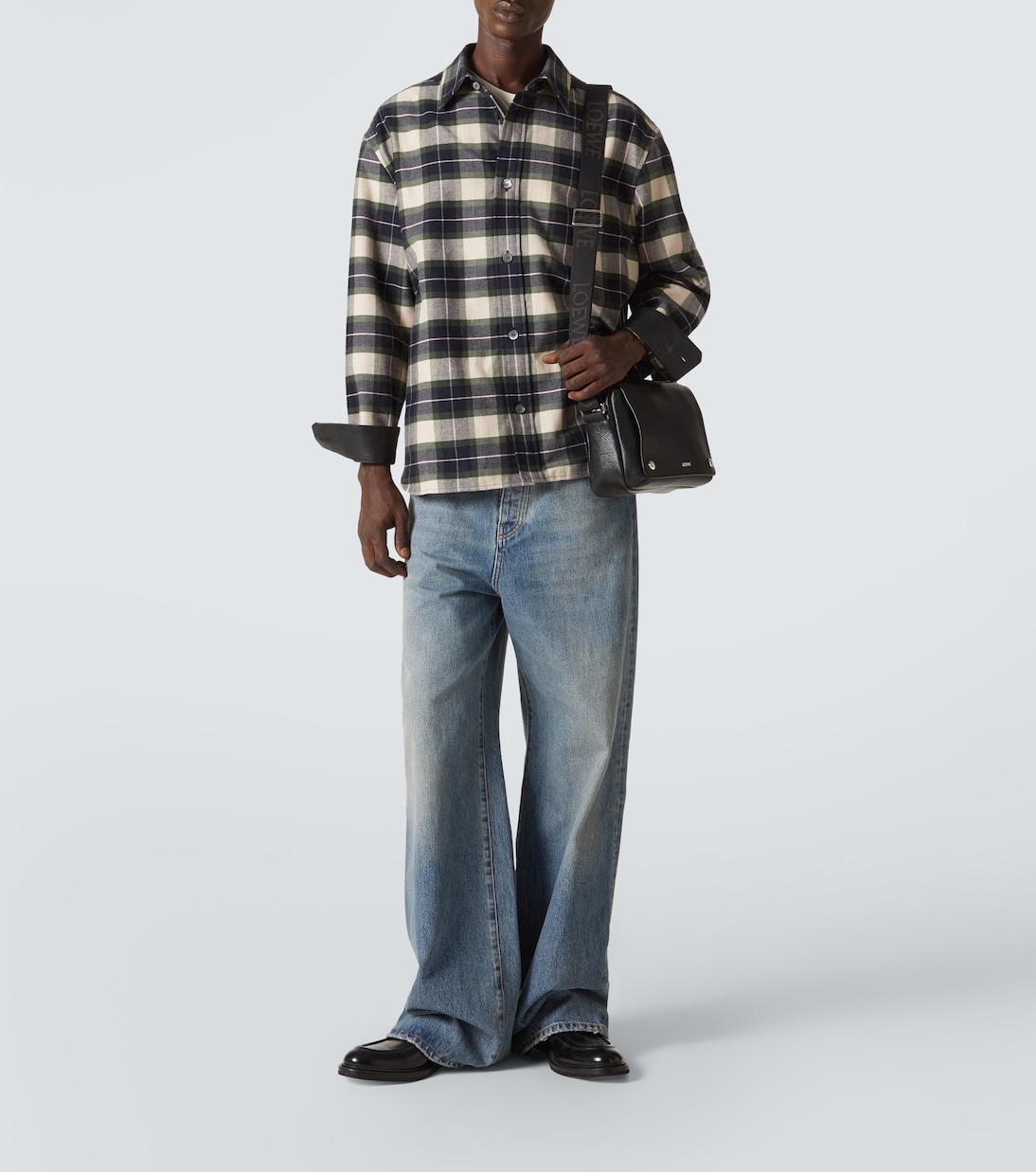 Bolso al hombro Pebble Medium de piel | Loewe