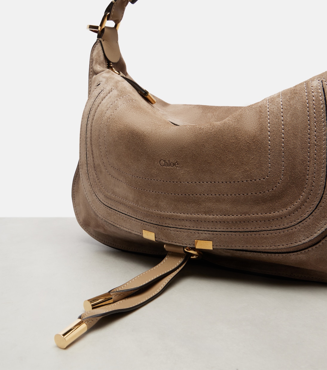 Schultertasche Marcie Small aus Veloursleder | Chloé