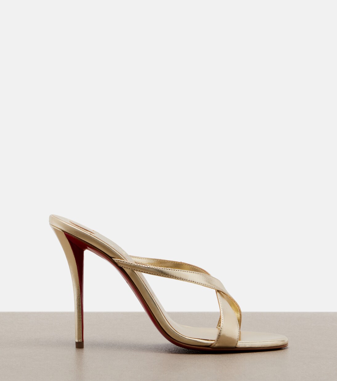 Pantoletten Miss Z aus Metallic-Leder | Christian Louboutin