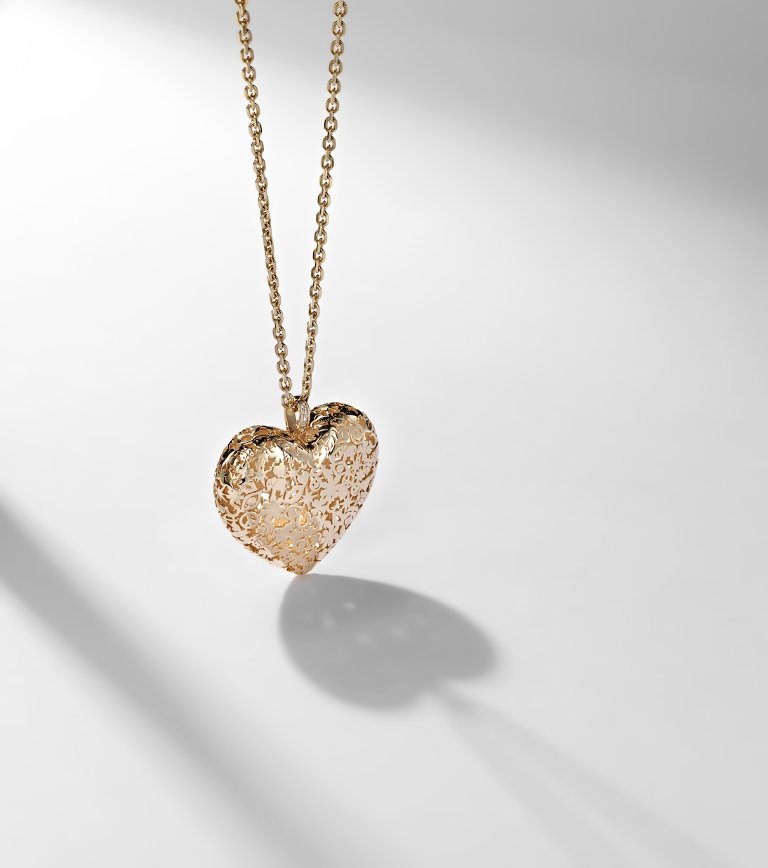 Halskette Puffy Icon Wallpaper Heart aus 14kt Gelbgold mit Diamanten | Sydney Evan