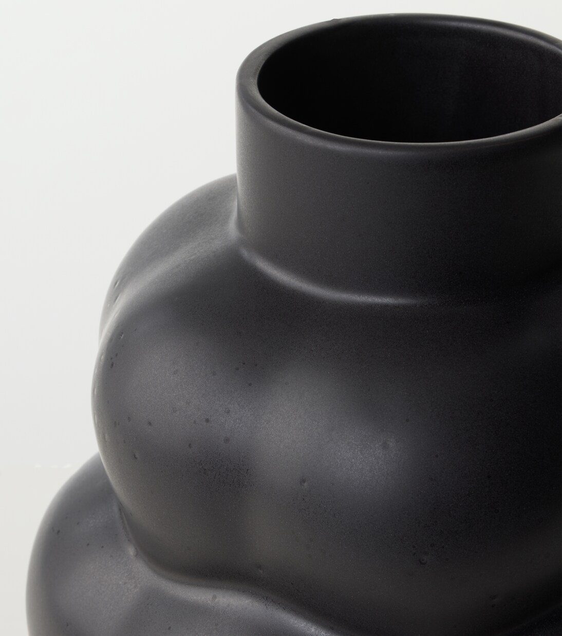 Balloon ceramic vase | Louise Roe