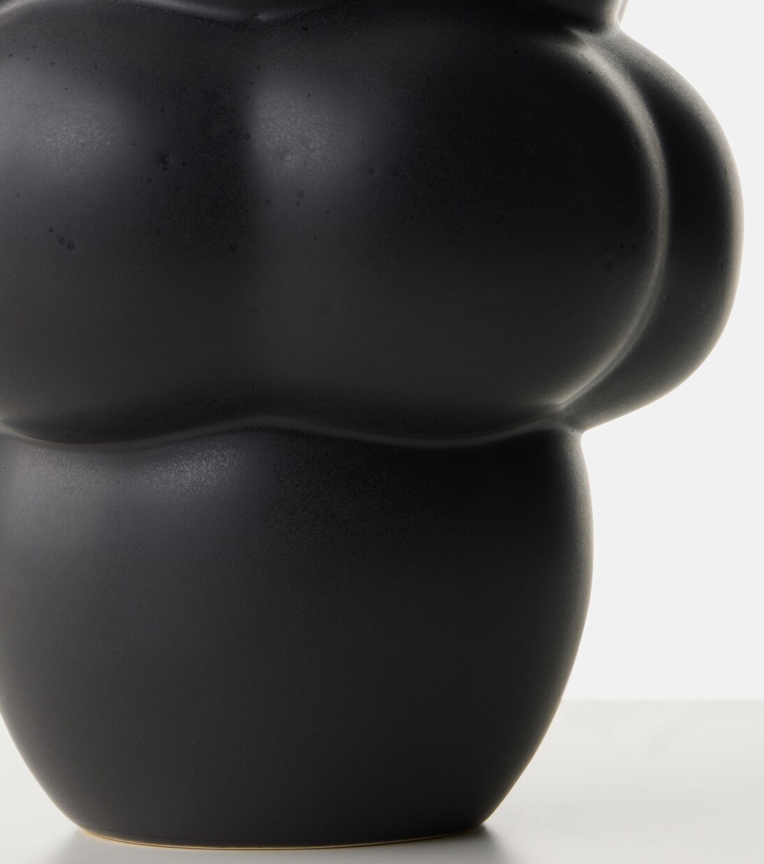 Balloon ceramic vase | Louise Roe