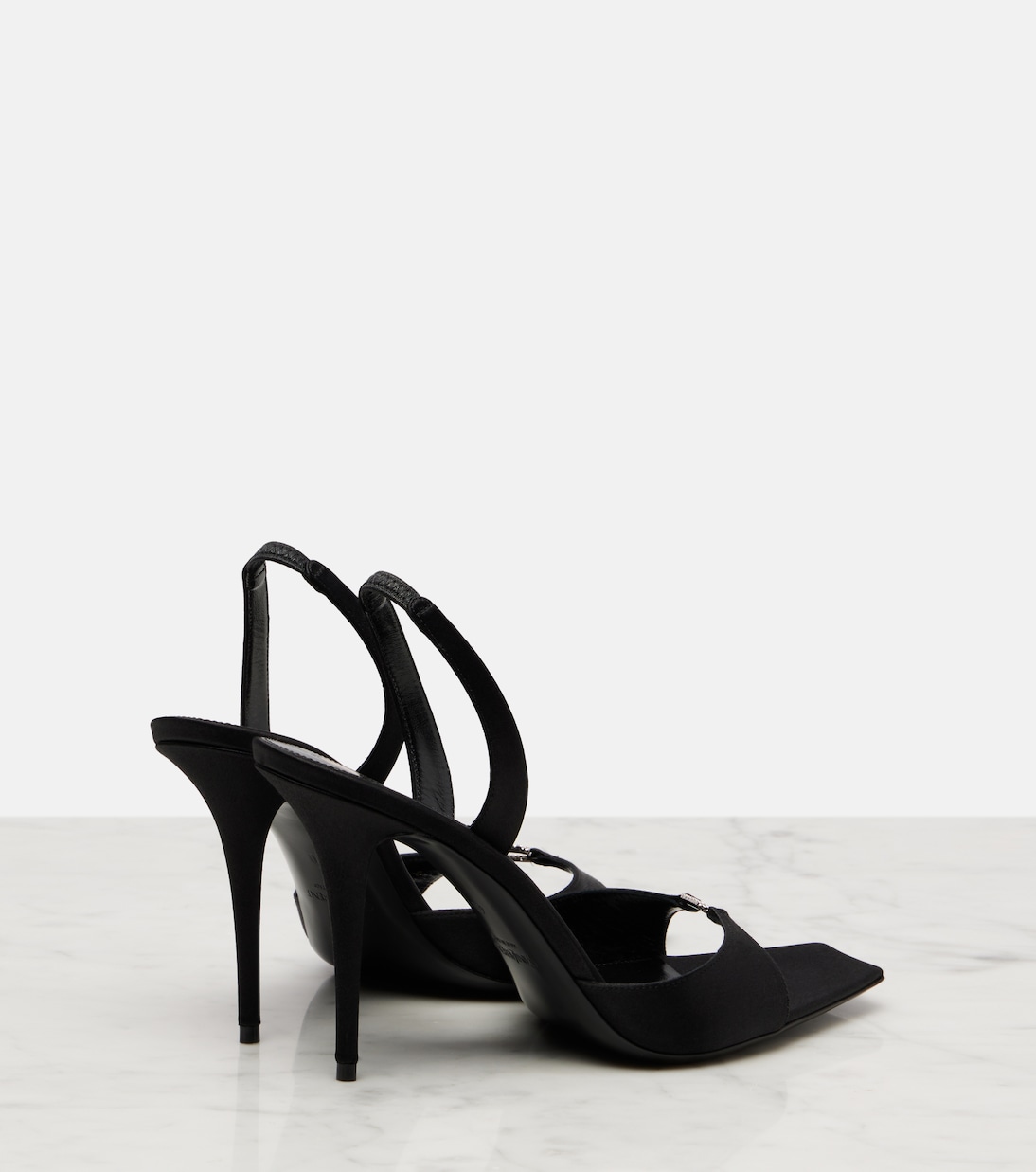 Slingback-Sandalen Daisy 95 aus Satin | Saint Laurent