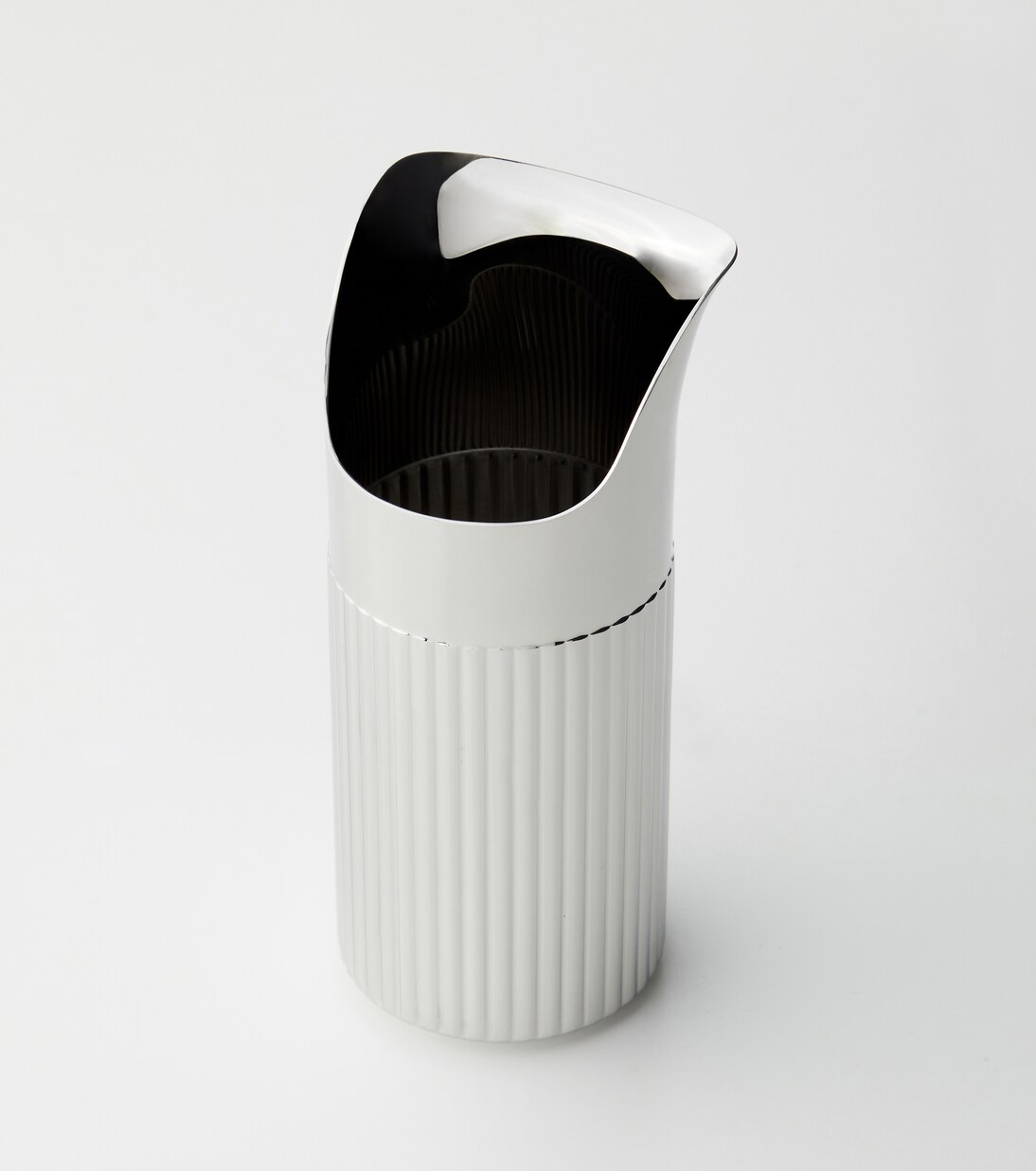 Bernadotte水壶 by Sigvard Bernadotte | Georg Jensen