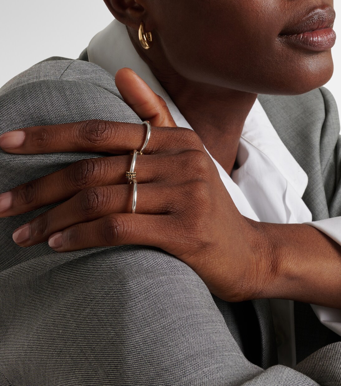 Anillo Dion SG de plata de ley con diamantes negros | Spinelli Kilcollin