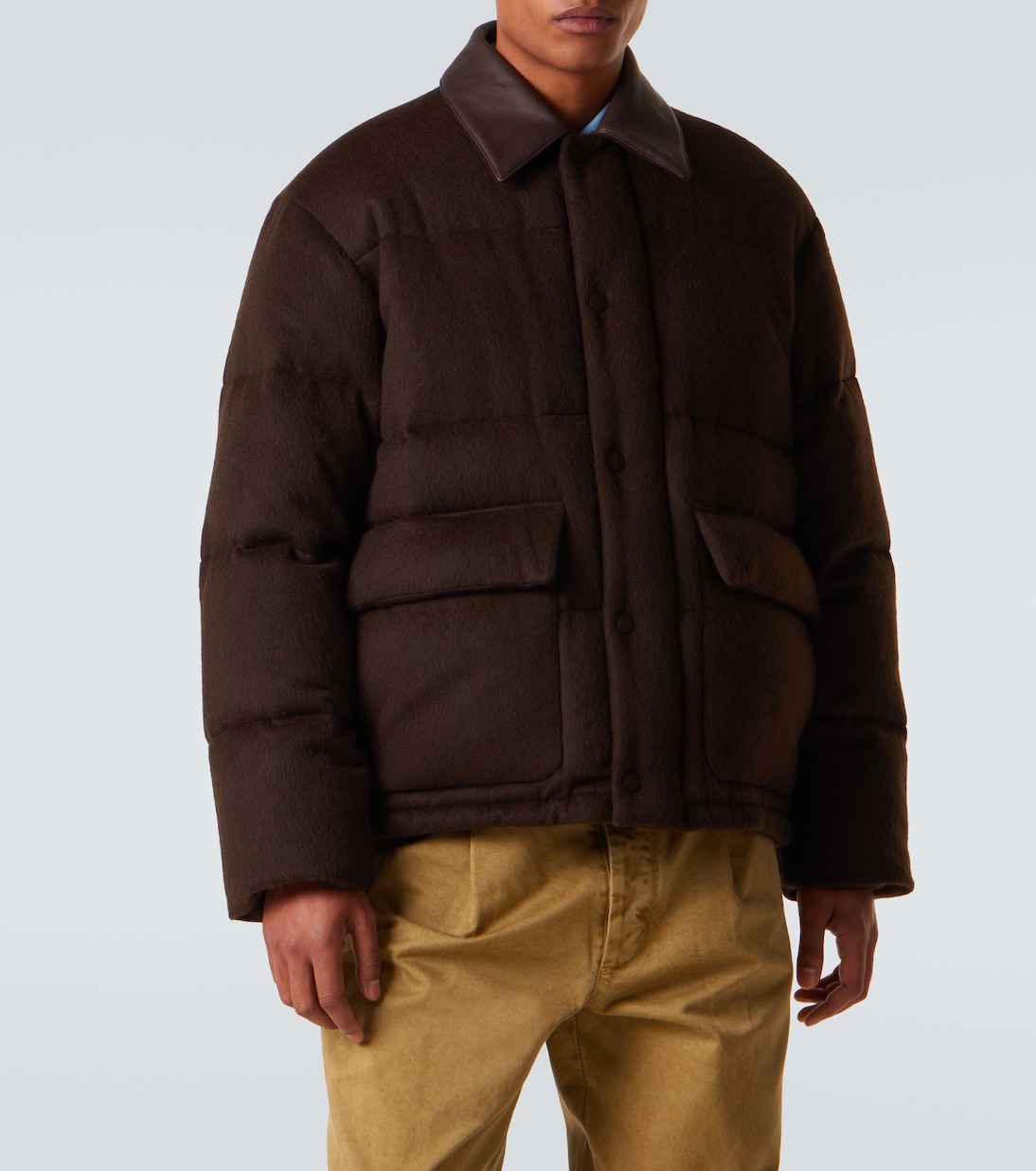 Daunenjacke aus Kamelhaar mit Leder | Auralee