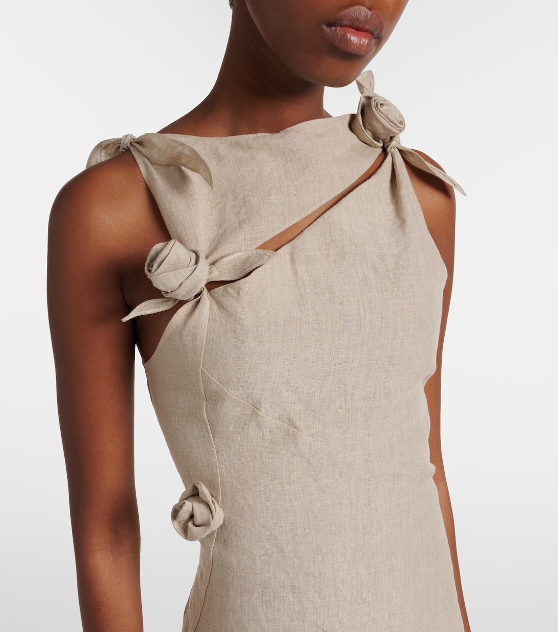 Floral-appliqué asymmetric linen maxi dress | Coperni