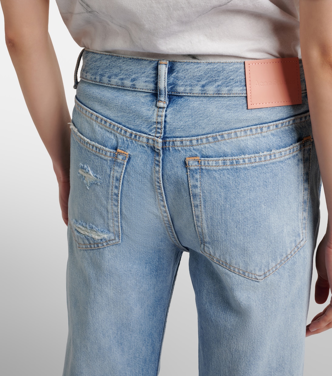 Jeans rectos con efecto desgastado | Acne Studios