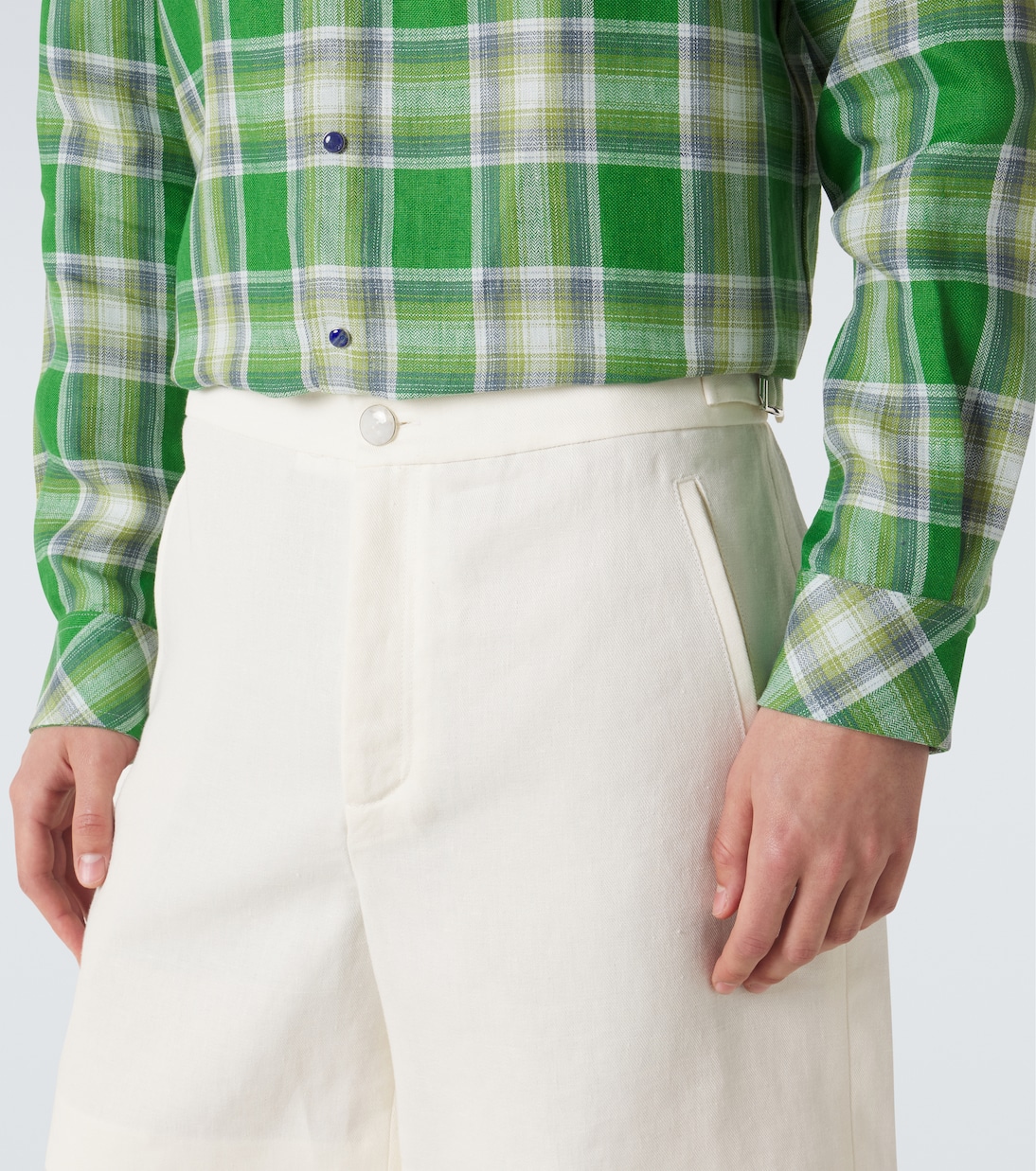 Linen shorts with moonstone | God's True Cashmere