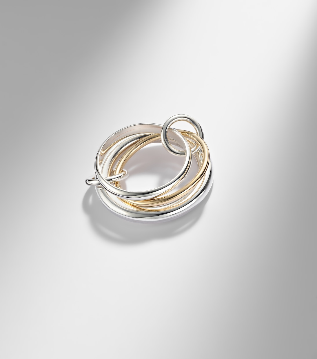 Ring Amaryllis aus Sterlingsilber und 18kt Gelbgold (750/1000) | Spinelli Kilcollin