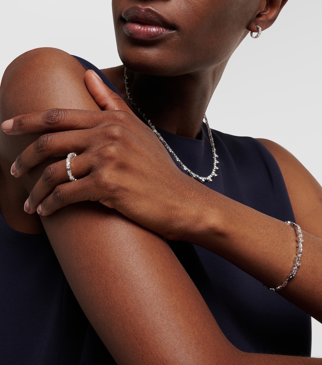 18kt white gold ring with diamonds | Suzanne Kalan