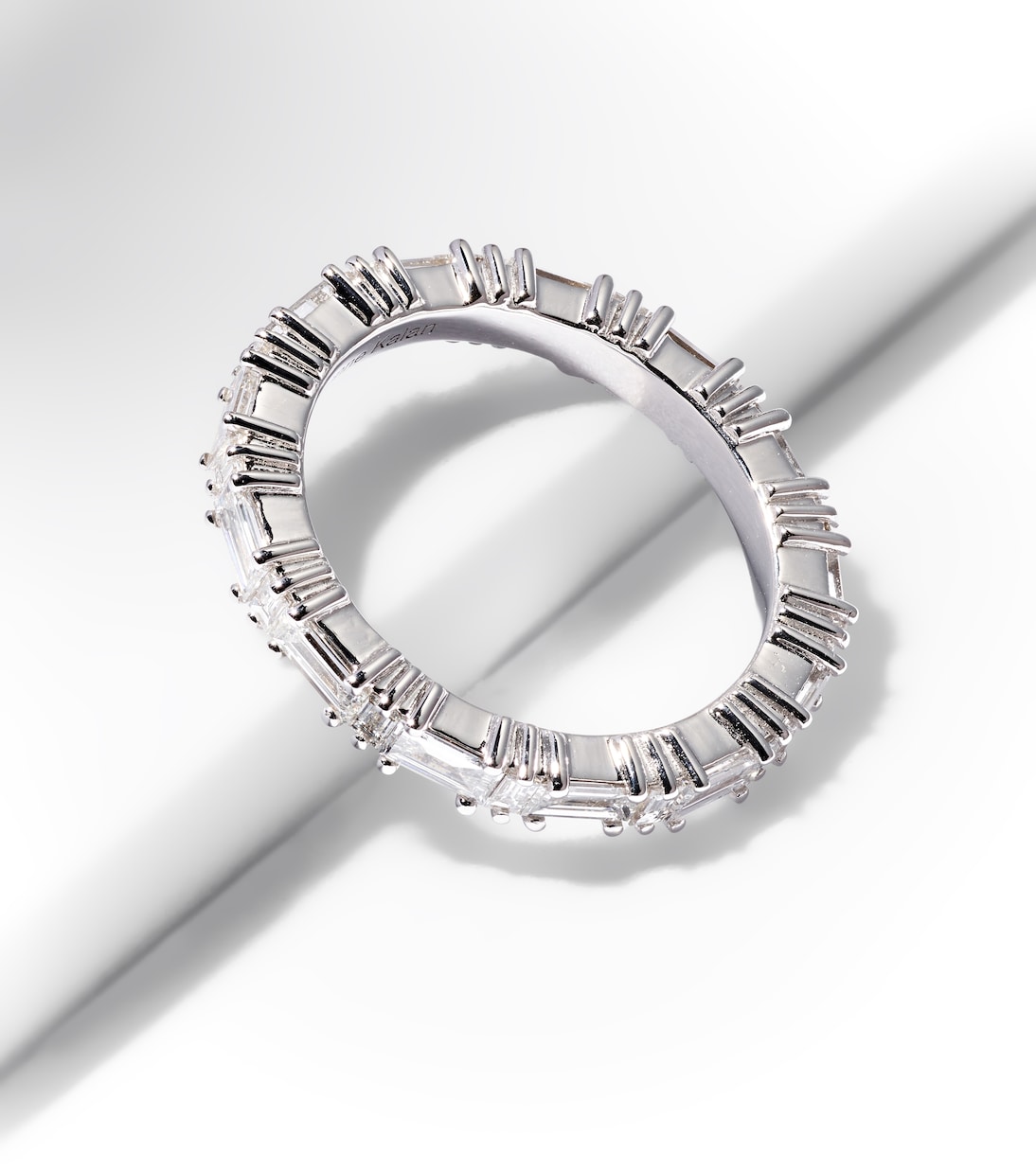 18kt white gold ring with diamonds | Suzanne Kalan
