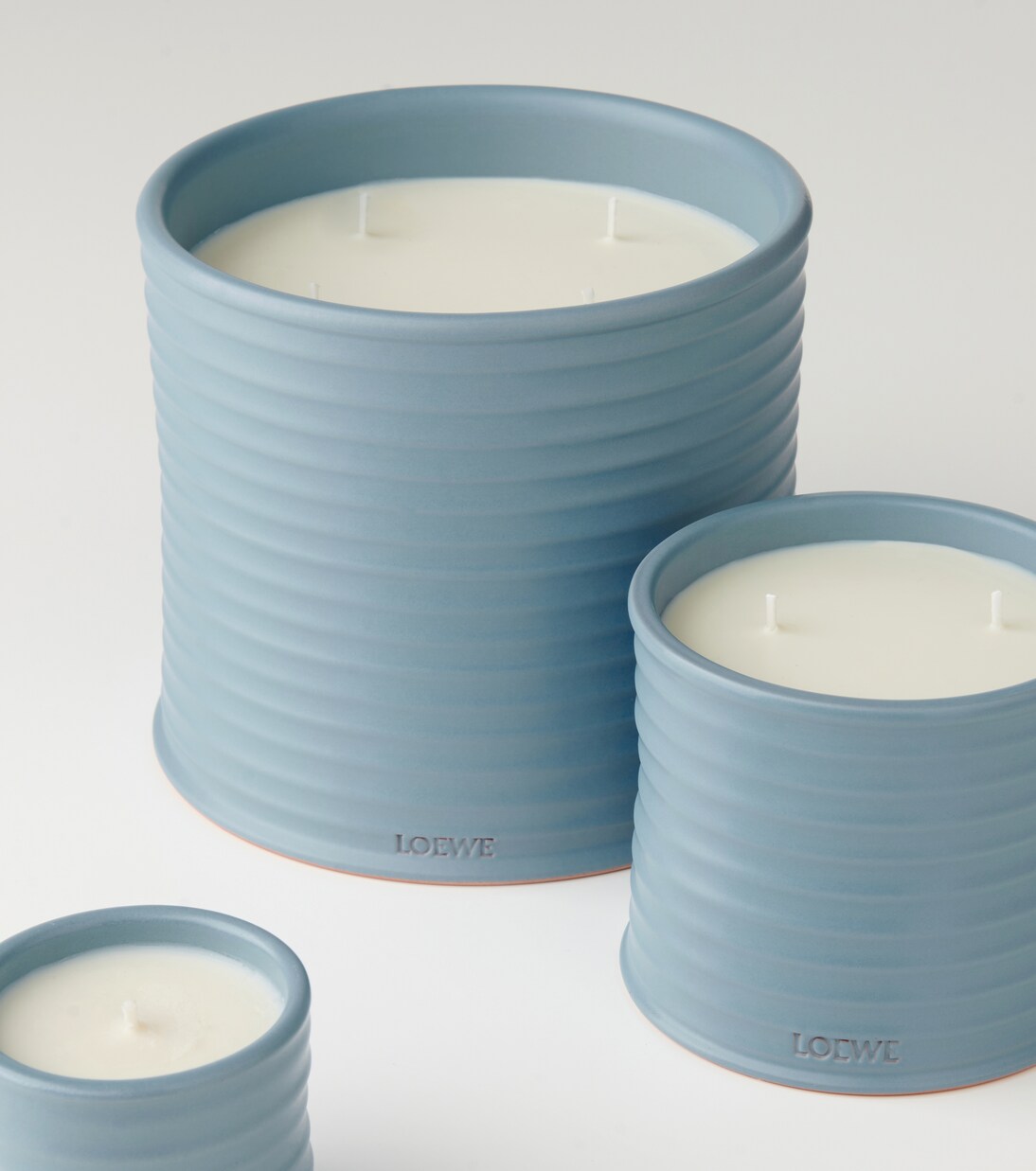 Cypress Balls Medium scented candle | Loewe Home Scents