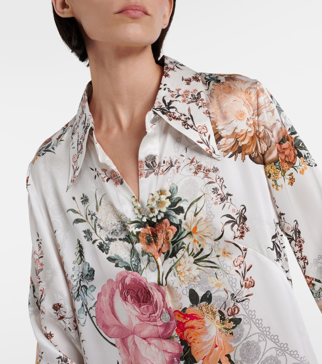 Robe chemise en satin de soie à fleurs | Camilla