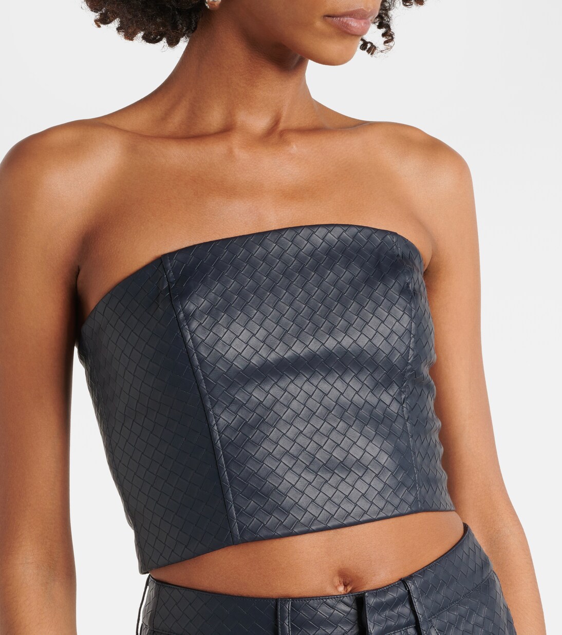 Cropped-Top aus Lederimitat | Rotate
