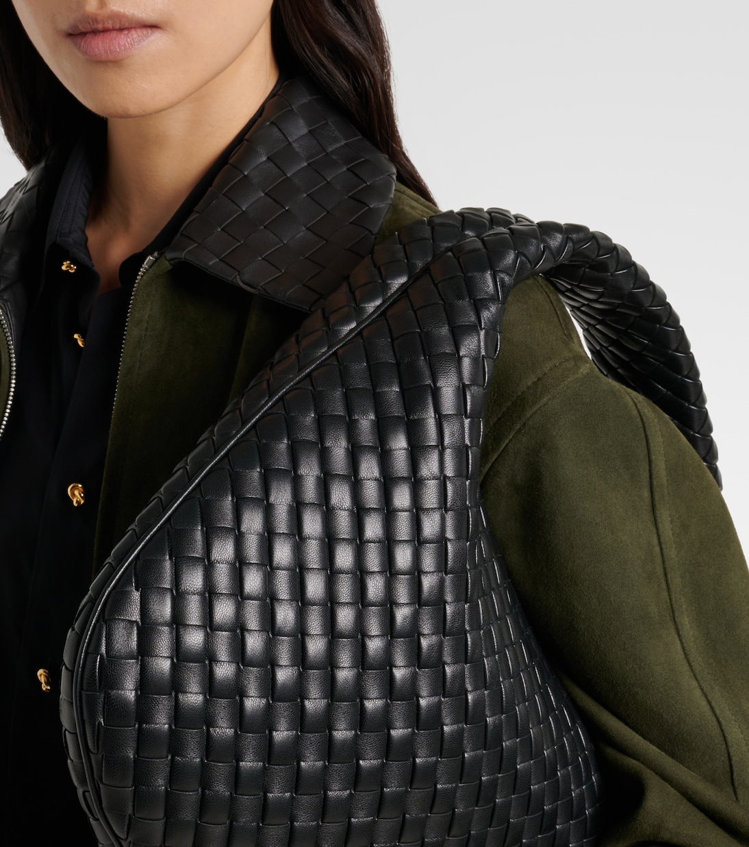 Veneta Medium leather shoulder bag | Bottega Veneta