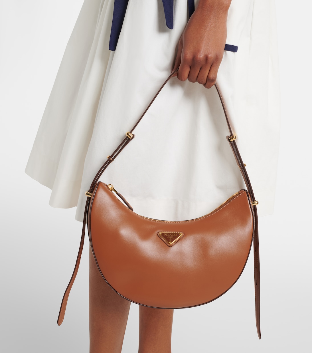 Schultertasche Prada Arqué Small aus Leder | Prada