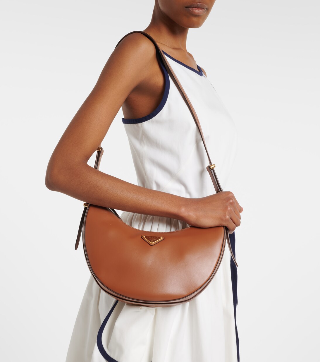 Schultertasche Prada Arqué Small aus Leder | Prada