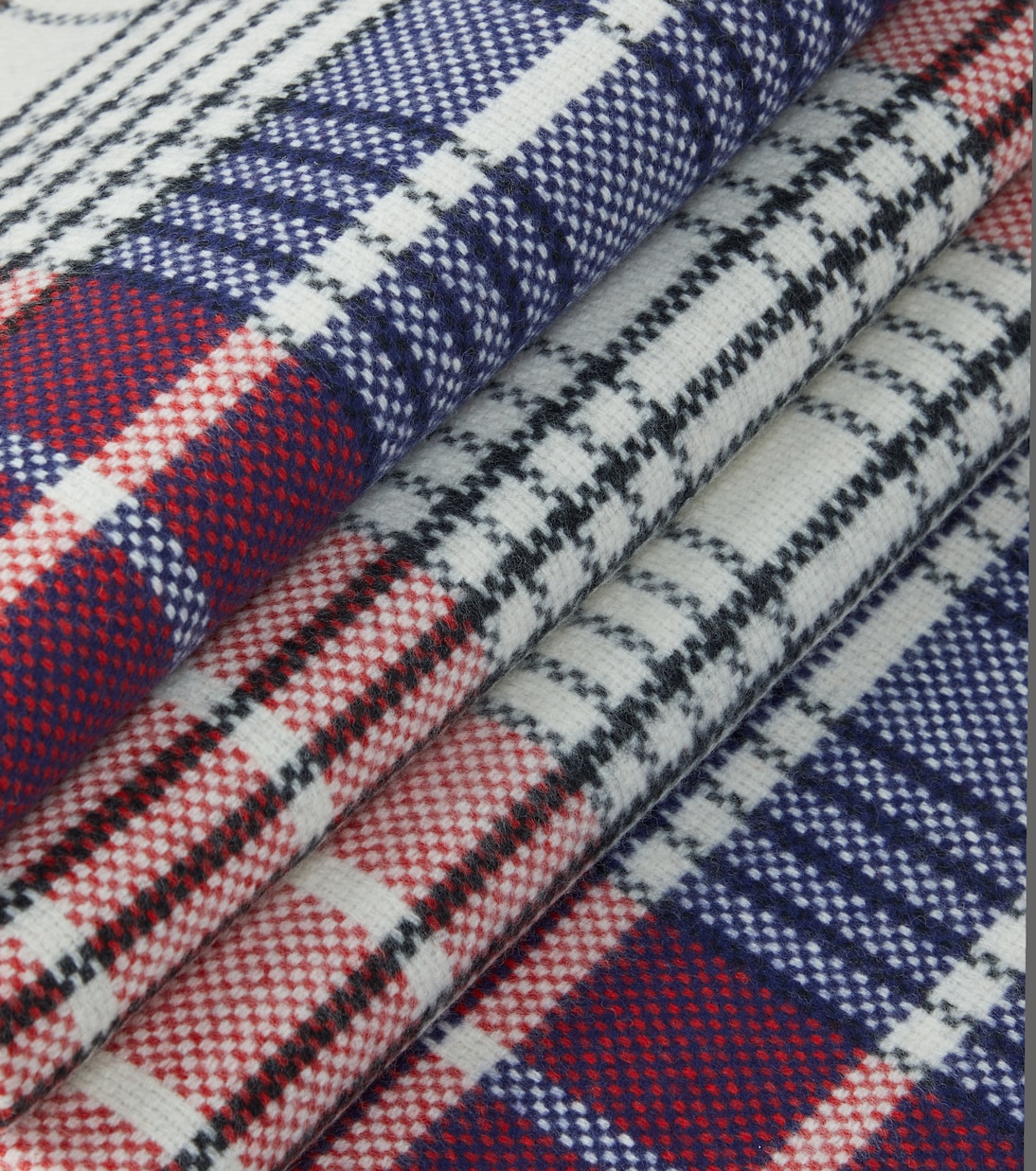 Burberry Check wool and cashmere throw | Burberry