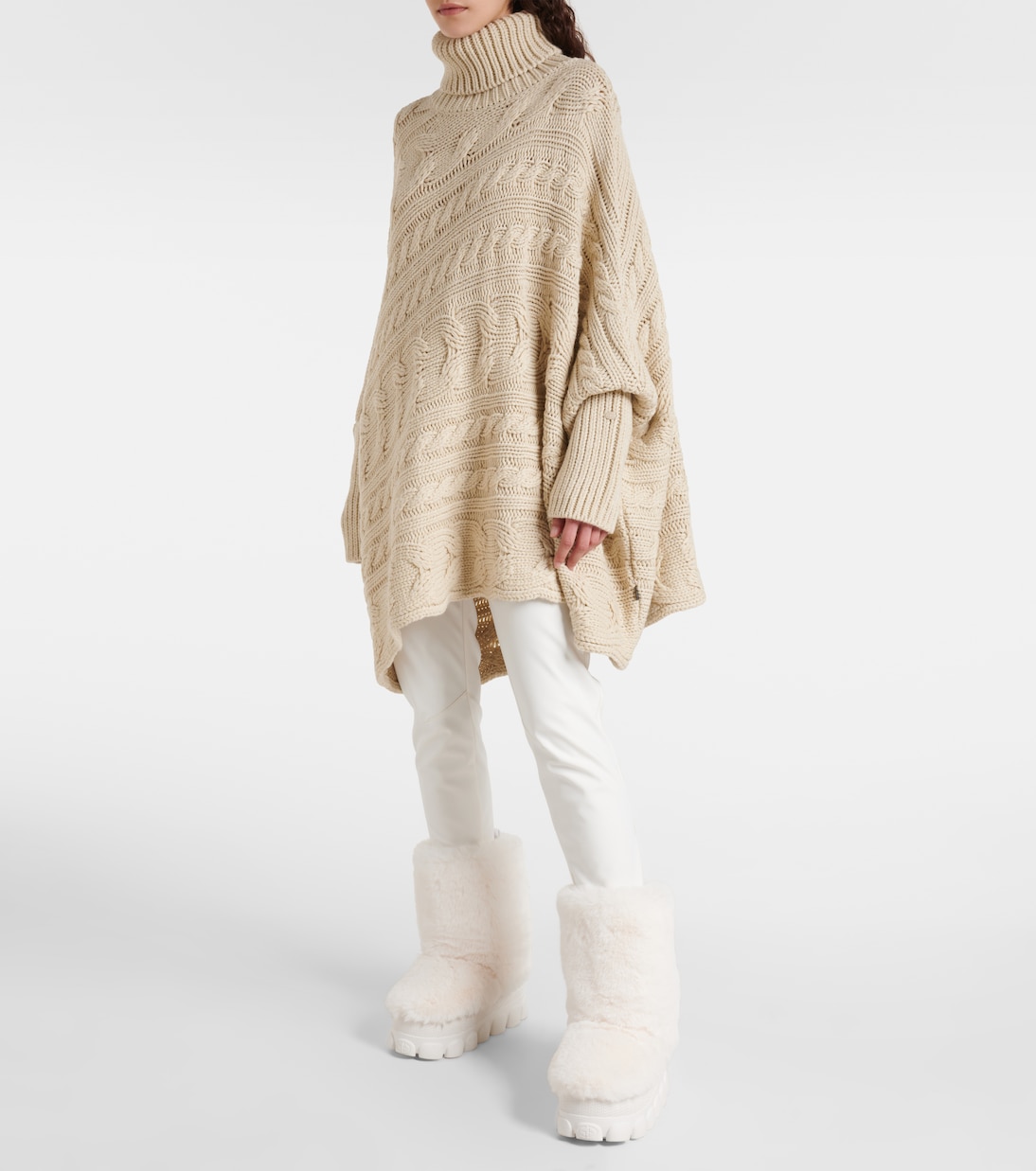 Fun faux fur snow boots | Goldbergh