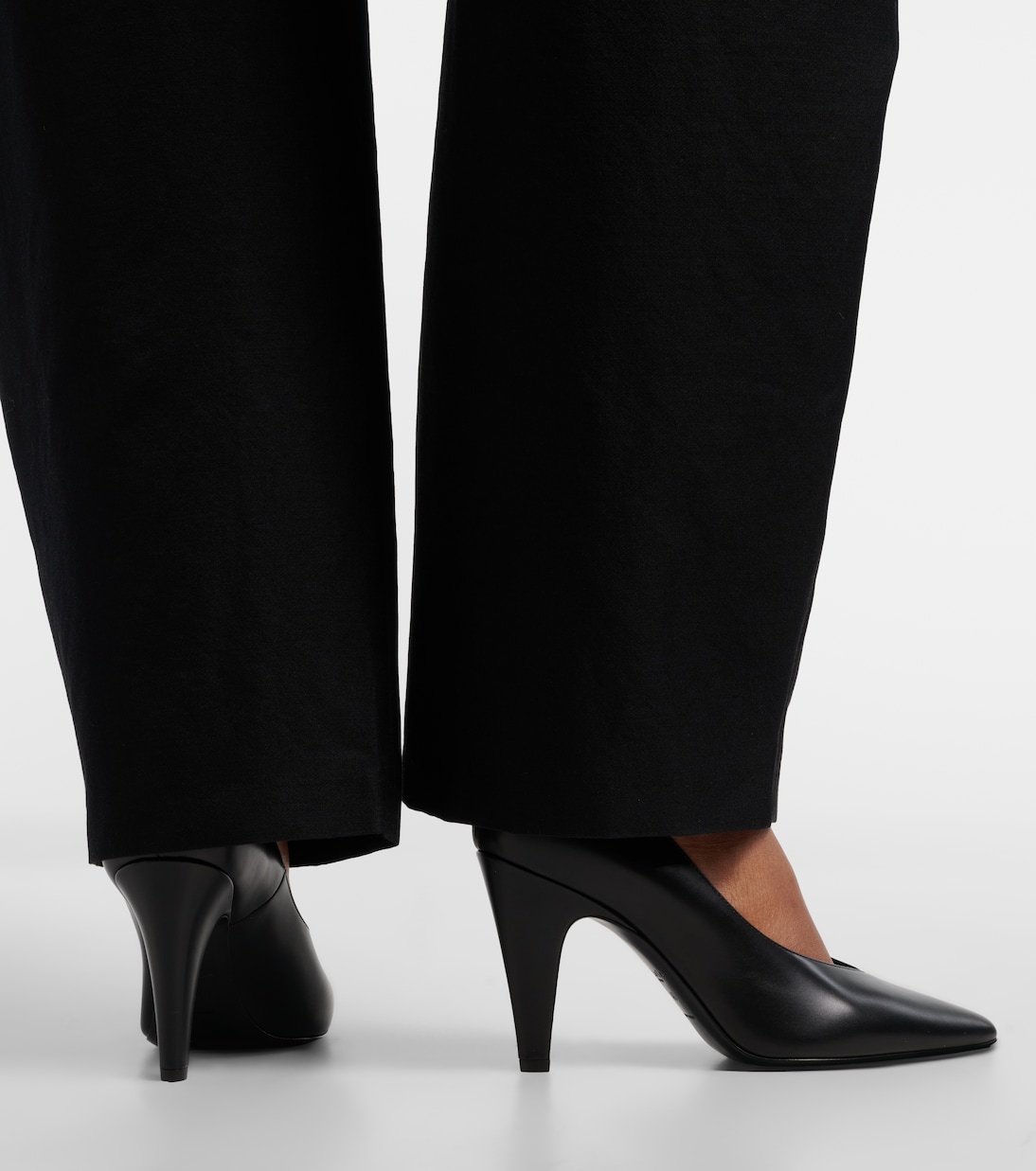 Leather pumps | Alaïa