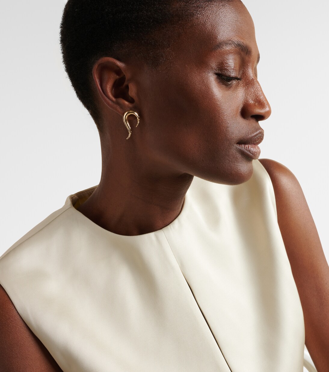 Ohrringe Swoosh aus 14kt Gelbgold (585/1000) mit Diamanten | Mateo