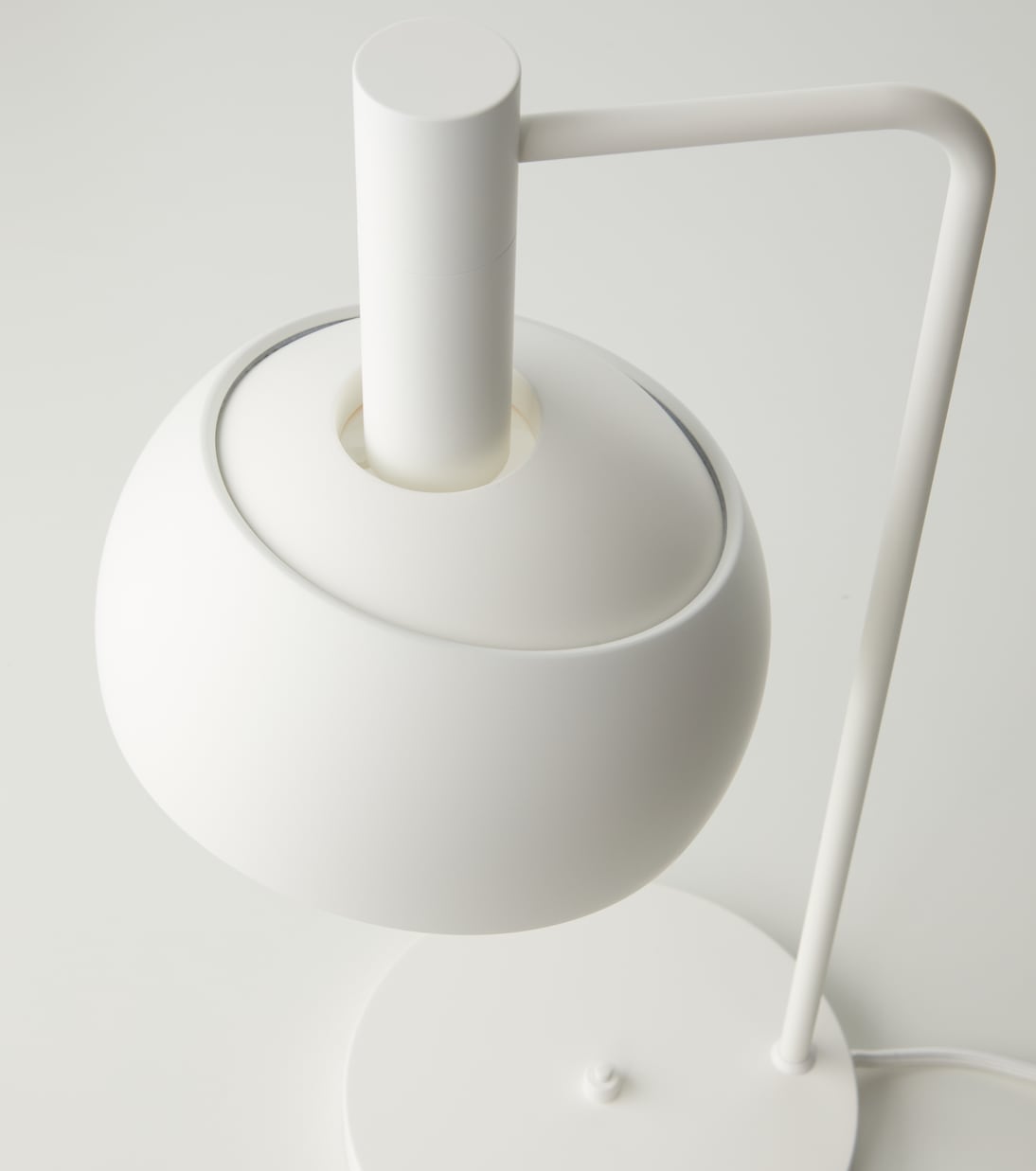 FJ Elements table lamp by Finn Juhl | Louis Poulsen