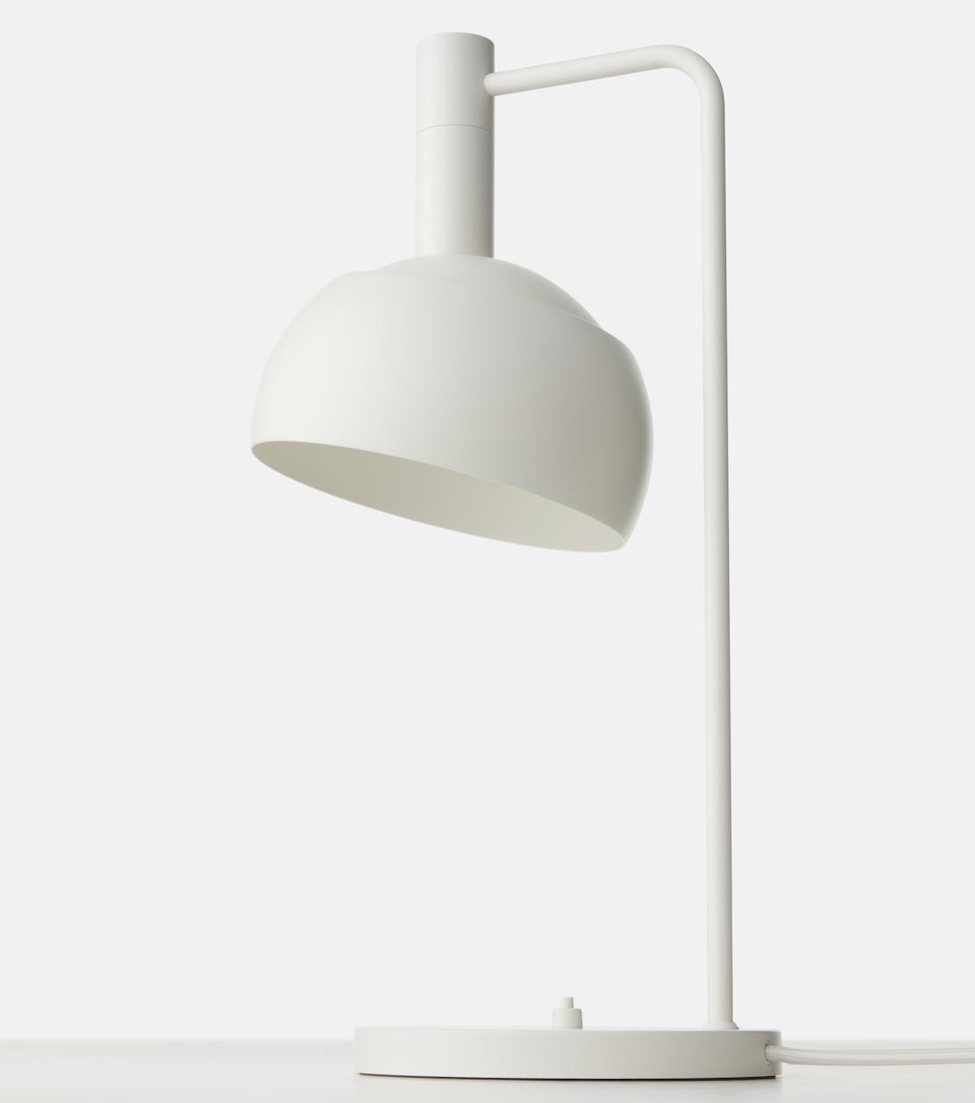 FJ Elements table lamp by Finn Juhl | Louis Poulsen