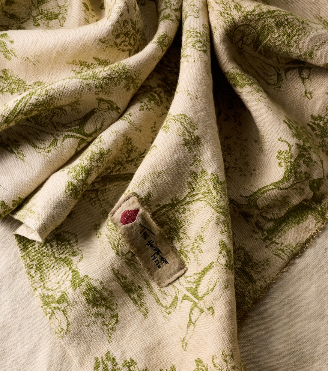 Glafira floral linen tablecloth | The House of Lyria
