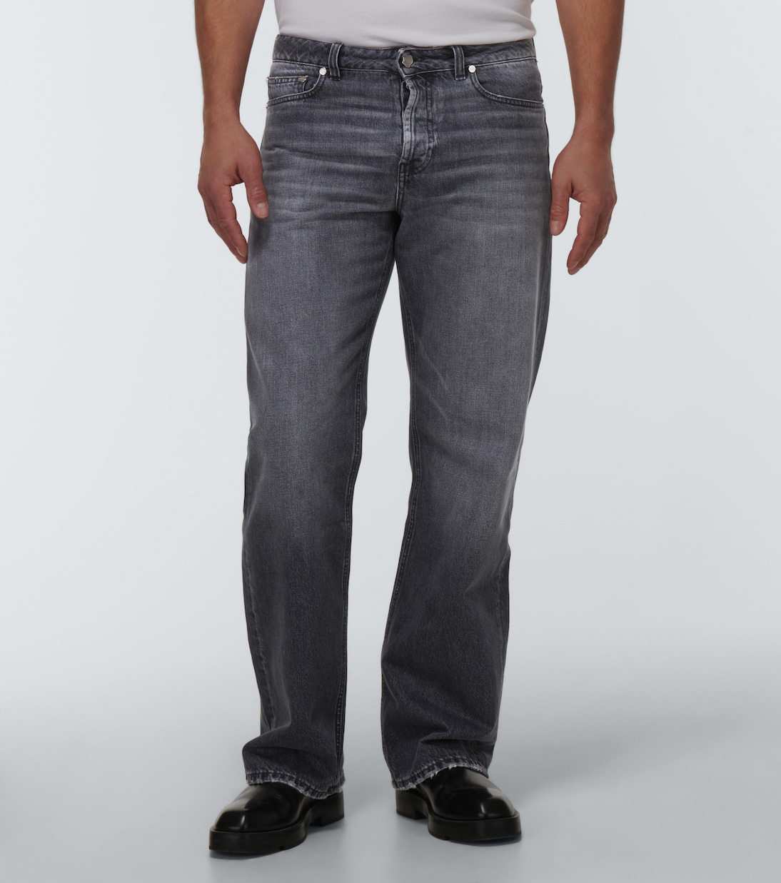 Wide-leg distressed jeans | Due Diligence