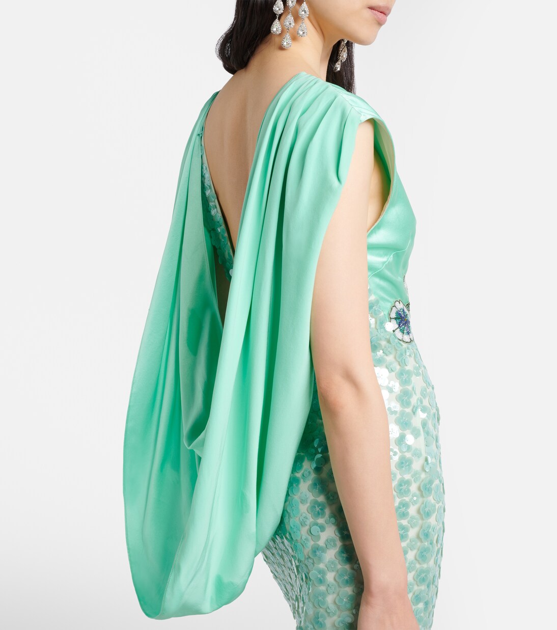 Sequined caped open-back gown | Là Fuori