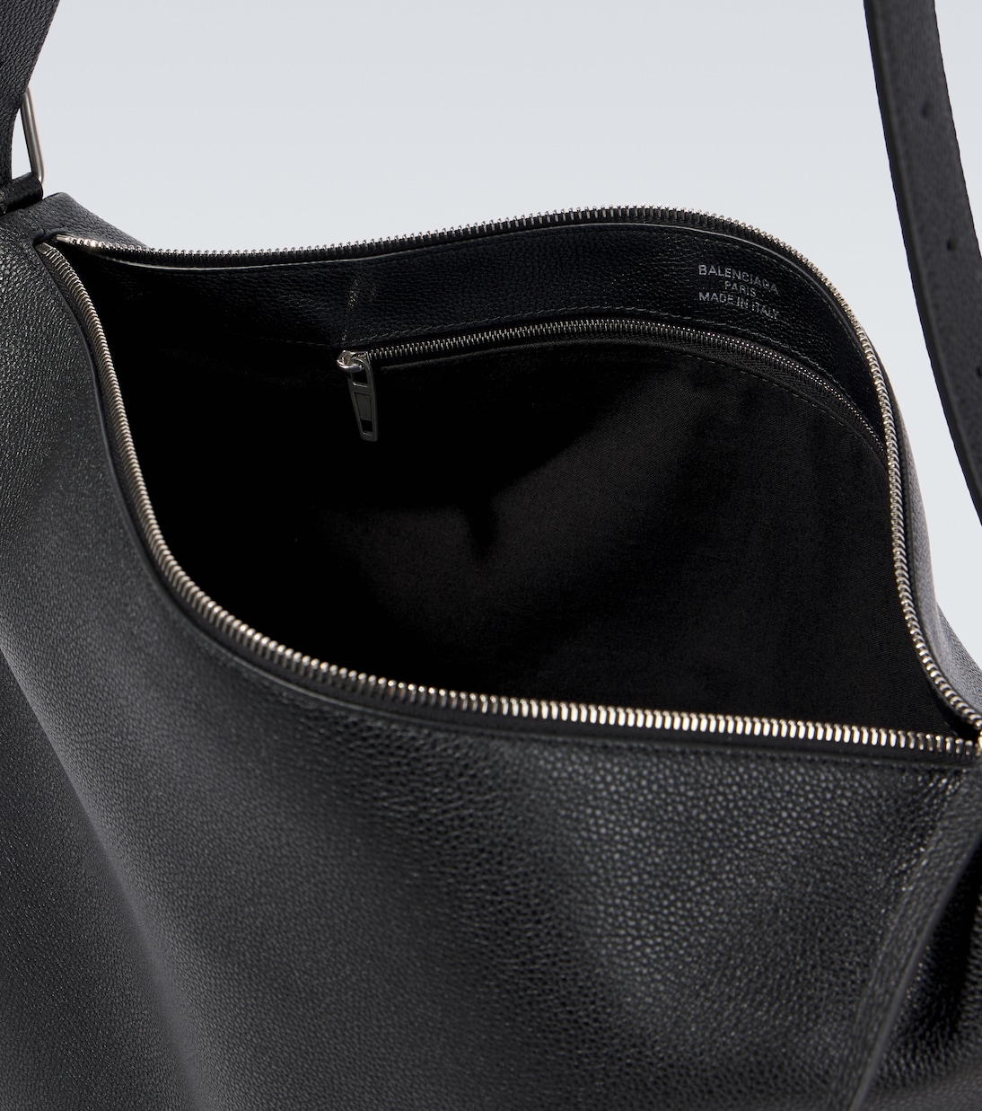 Credit Large leather messenger bag | Balenciaga