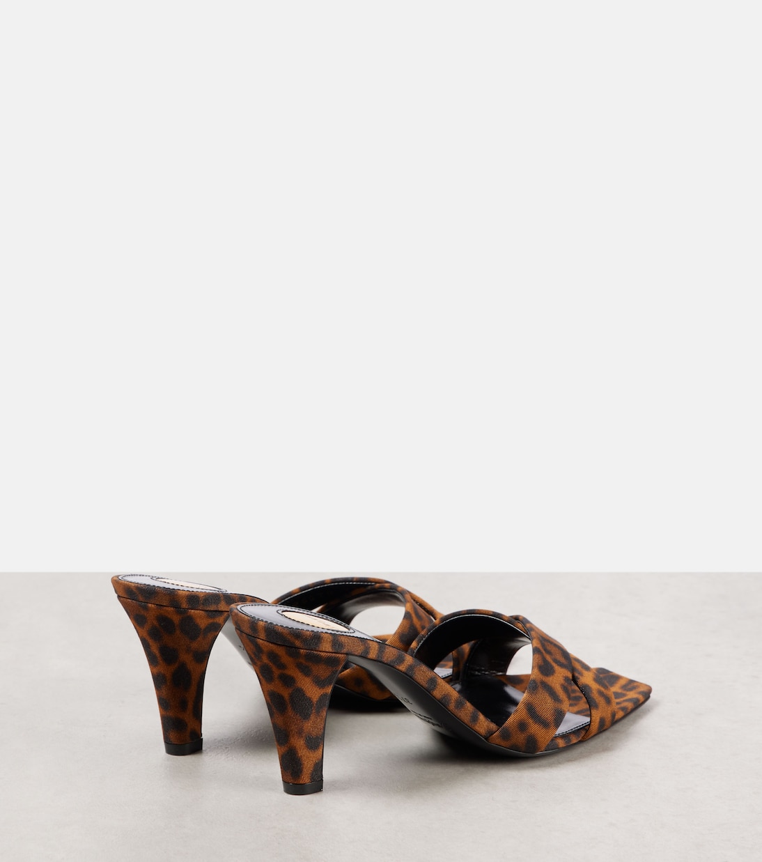 Mules Jill 75 en satin à motif léopard | Saint Laurent