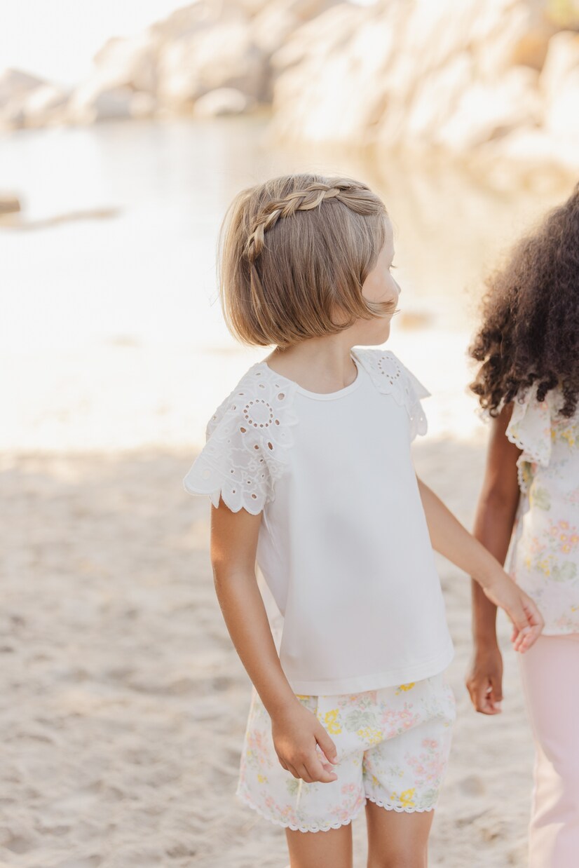 Floral lace-trimmed linen and cotton shorts | Tartine et Chocolat