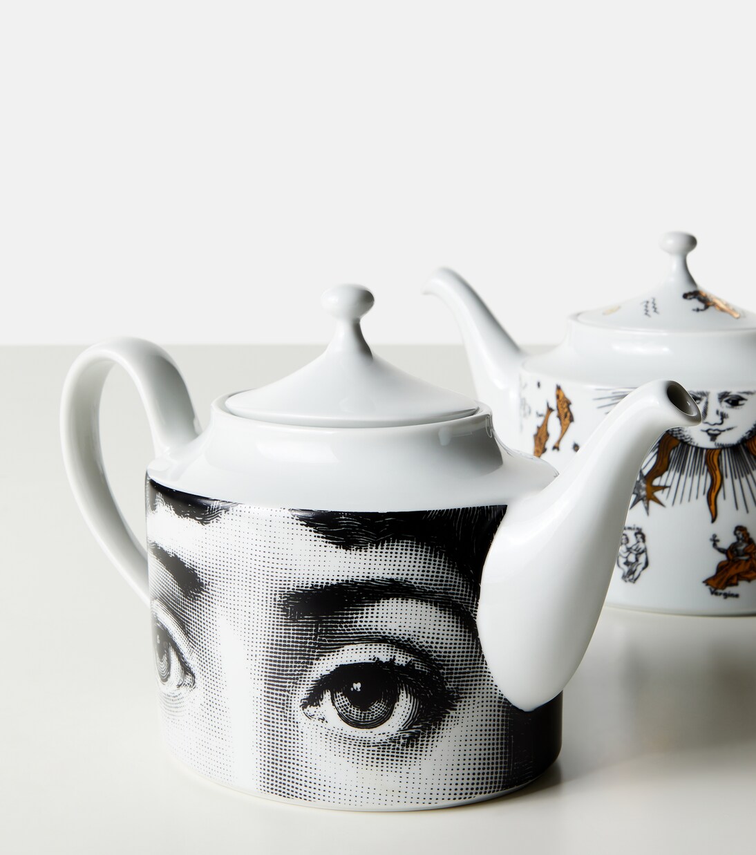 Tema e Variazioni N.21 porcelain teapot | Fornasetti