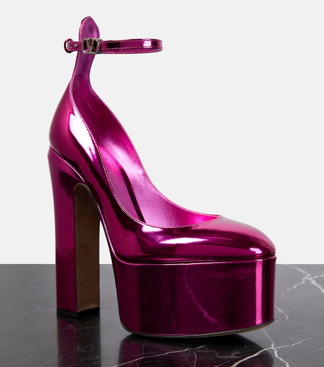 Plateau-Pumps Tan-Go 155 aus Metallic-Leder | Valentino Garavani