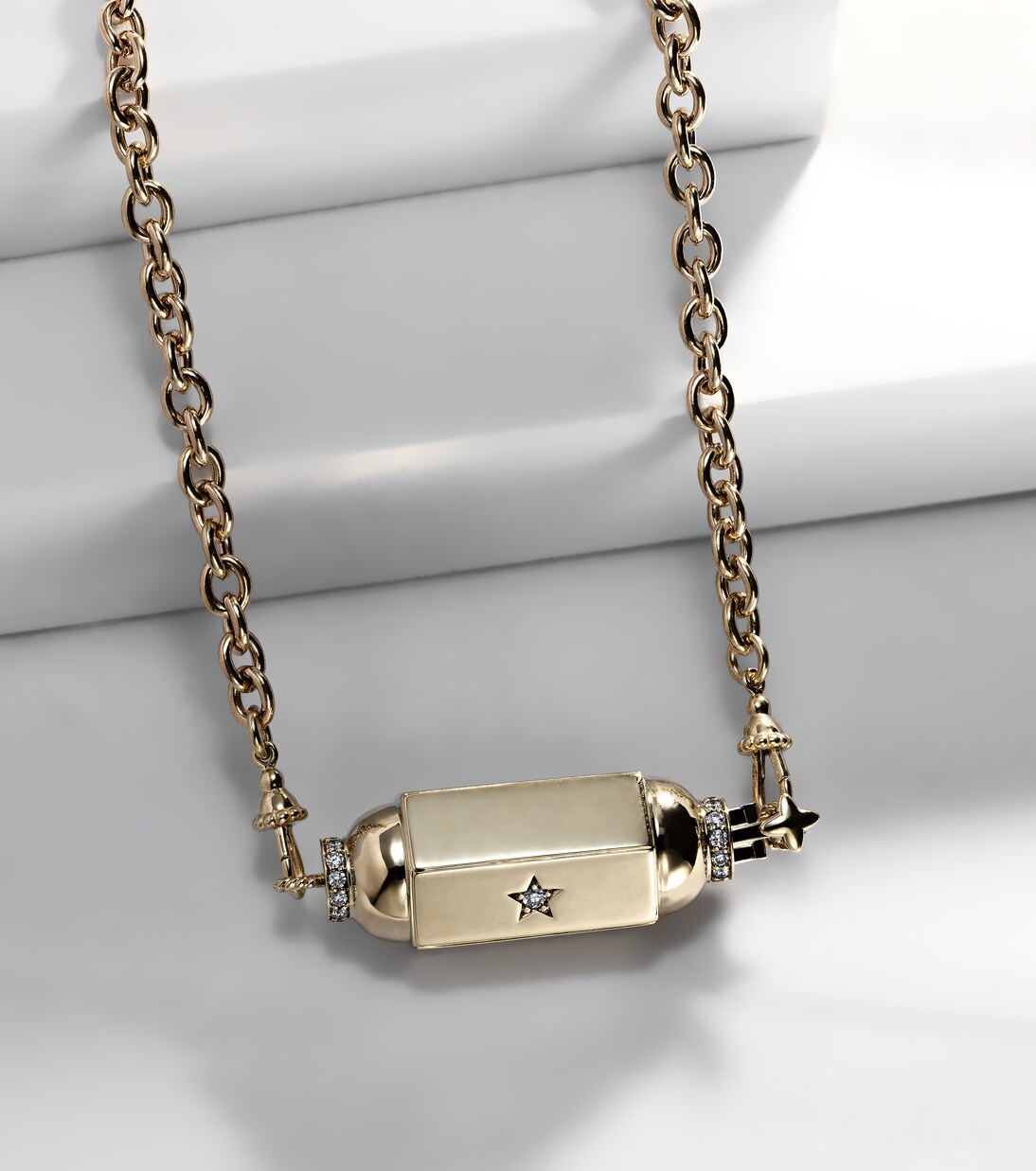 Collar con colgante Jumbo de oro de 18 ct con diamantes | Marie Lichtenberg